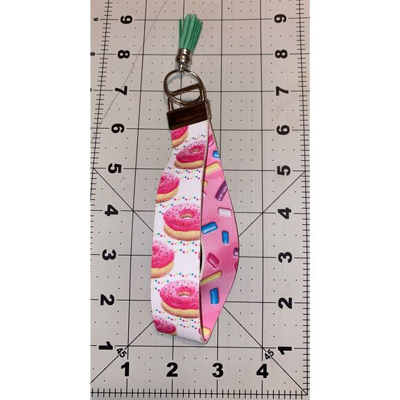 ☀️3/$12☀️ Doughnut and Sprinkle Keychain Wristlet with Green Tassel - Picture 3 of 4